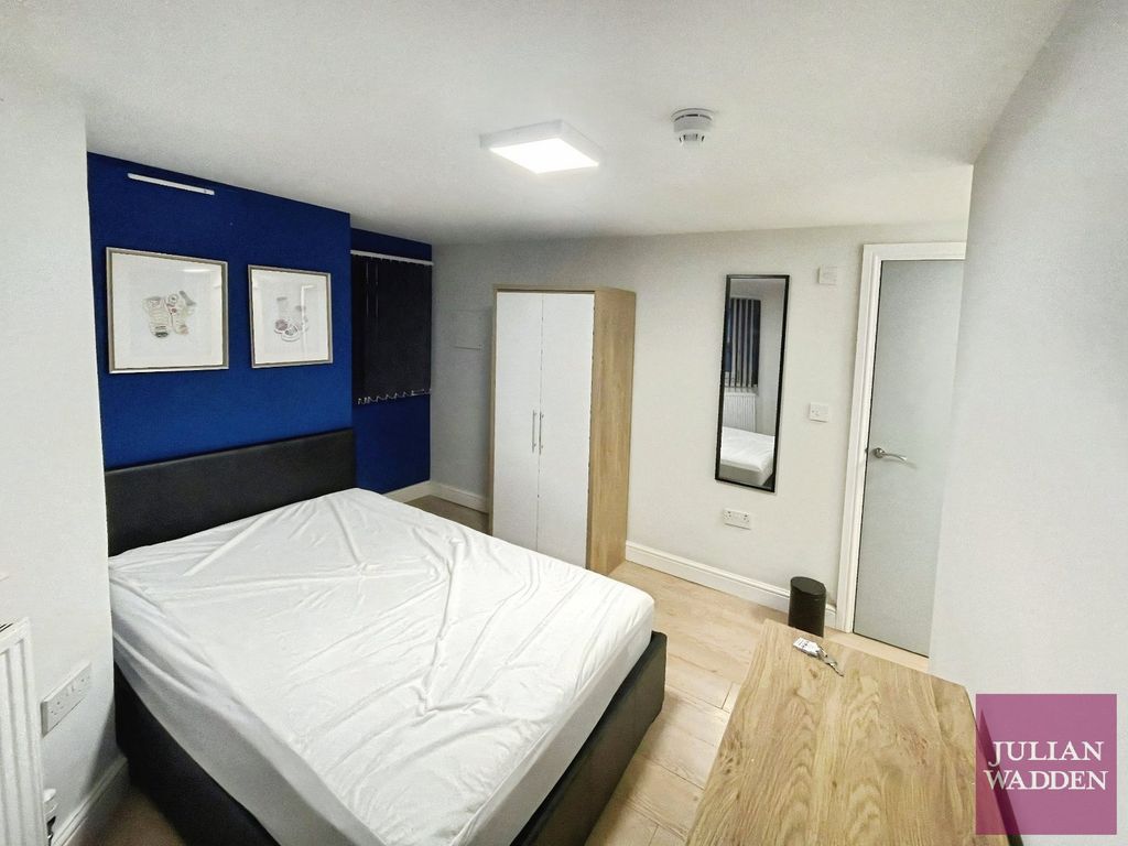 Property photo 3 of 7 Picture No. 05