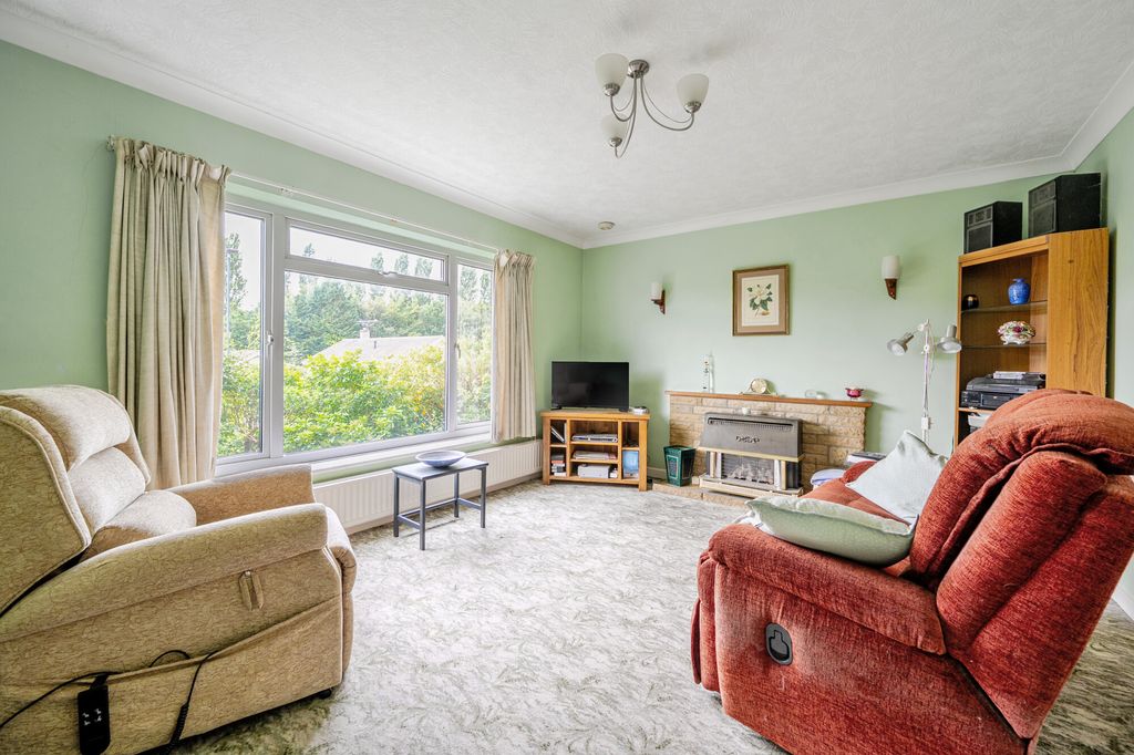 Property photo 3 of 10