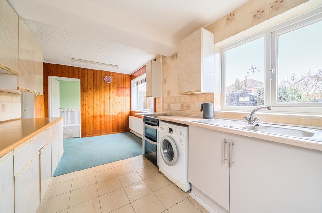 Property photo 3 of 20 1403765-15-6970E5Eecaff7