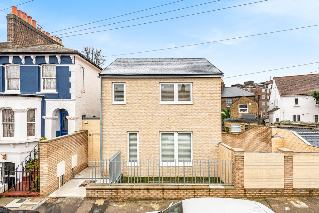 Property photo 2 of 14 Picture No. 01