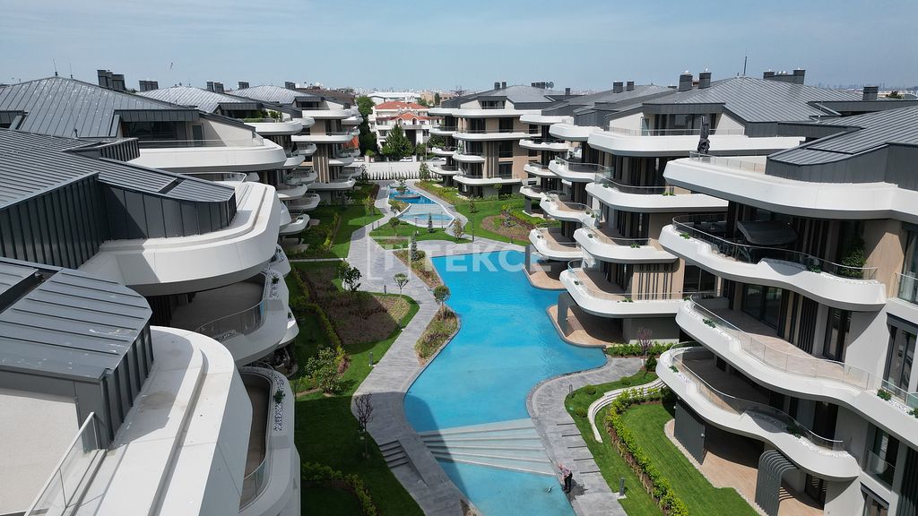 Property photo 2 of 40