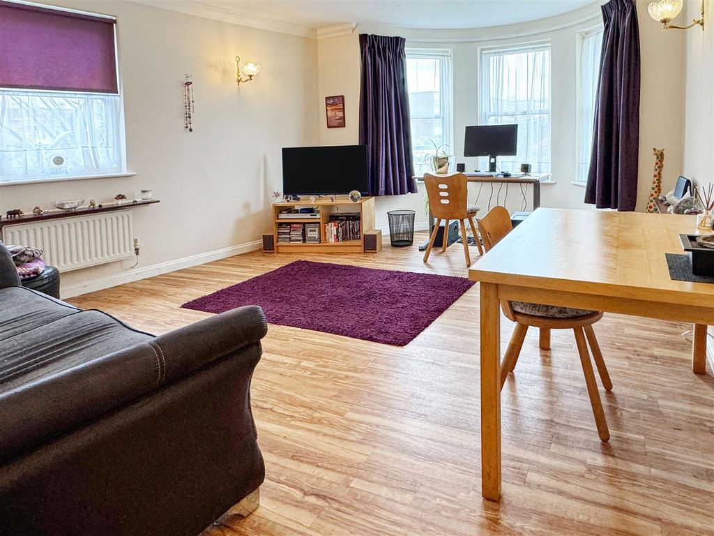 Property photo 2 of 11 Img_.Jpg