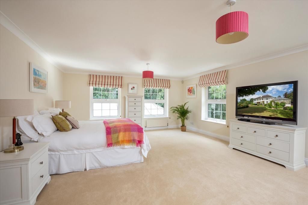 Property photo 3 of 3