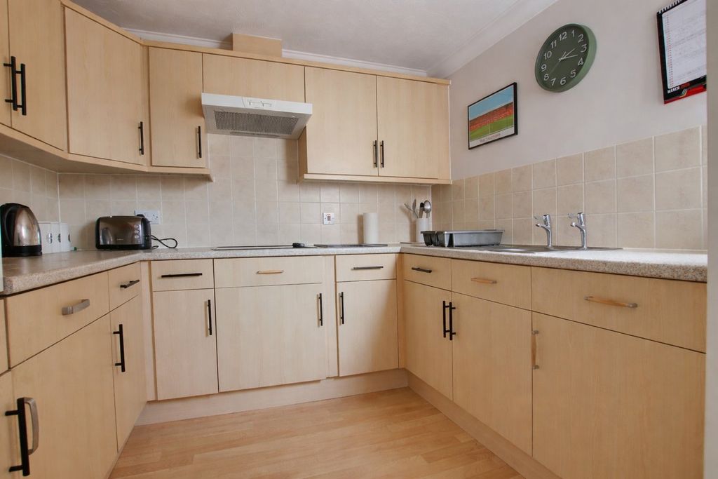 Property photo 3 of 7