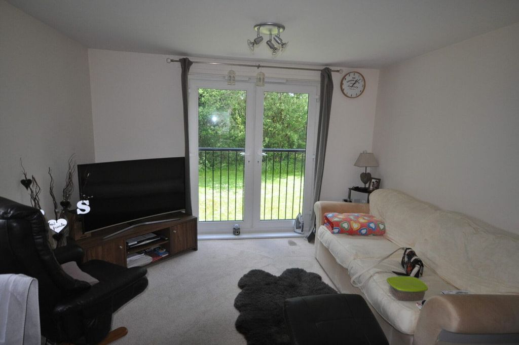 Property photo 3 of 21