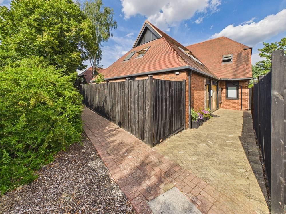 Property photo 1 of 15 Cam05510G0-Pr0269-Still016-Thumbnail-H750-70.Jpg