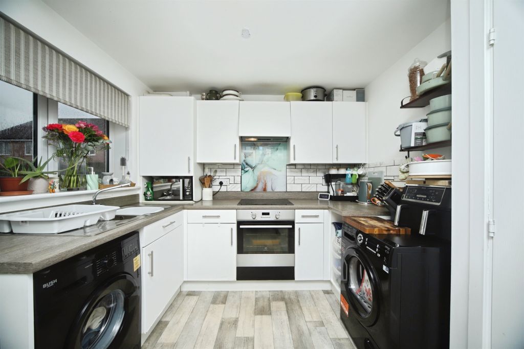 Property photo 3 of 11