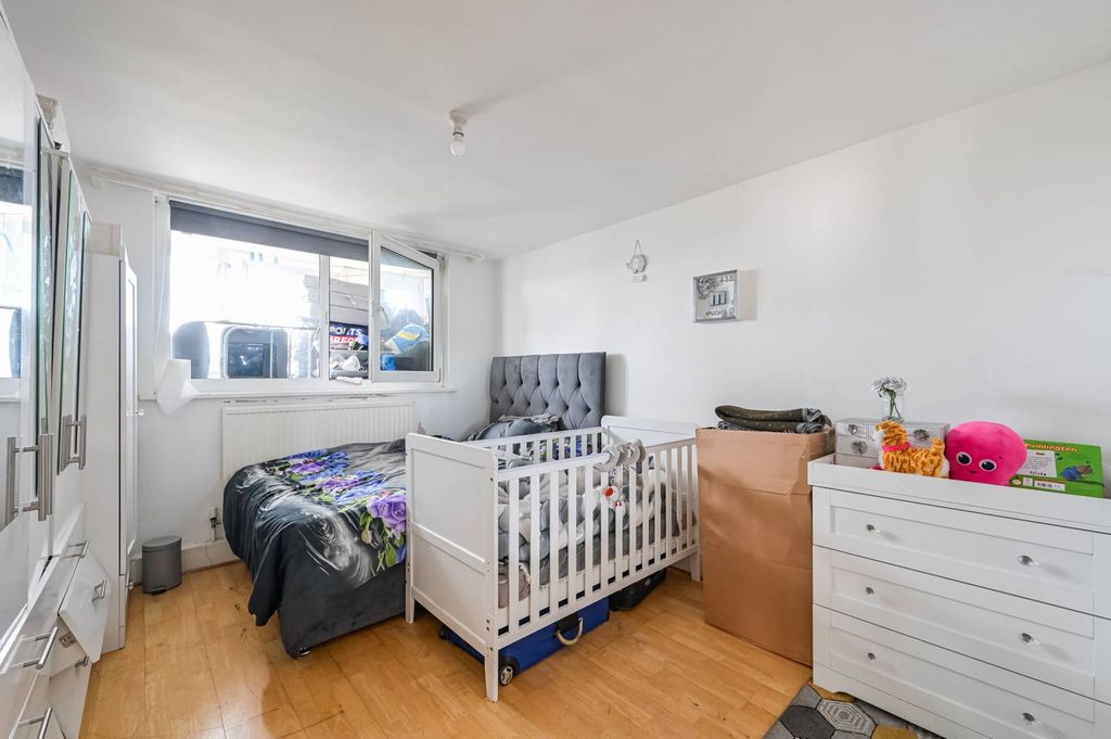 Property photo 2 of 7