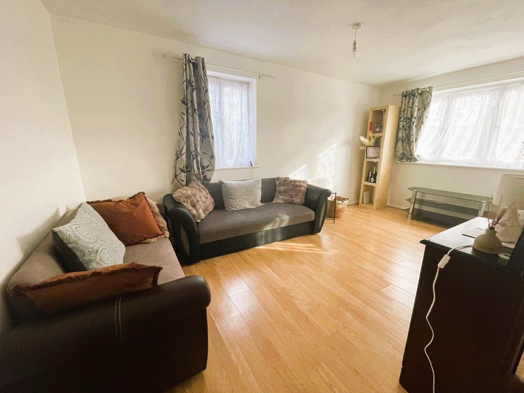 Property photo 2 of 5