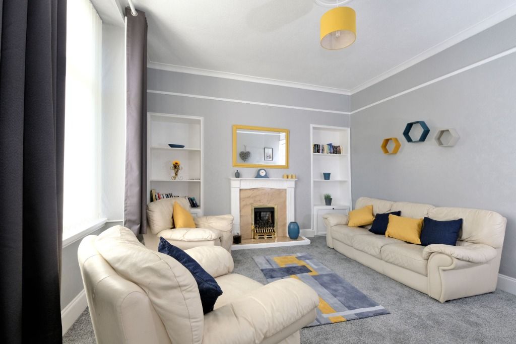 Property photo 2 of 23