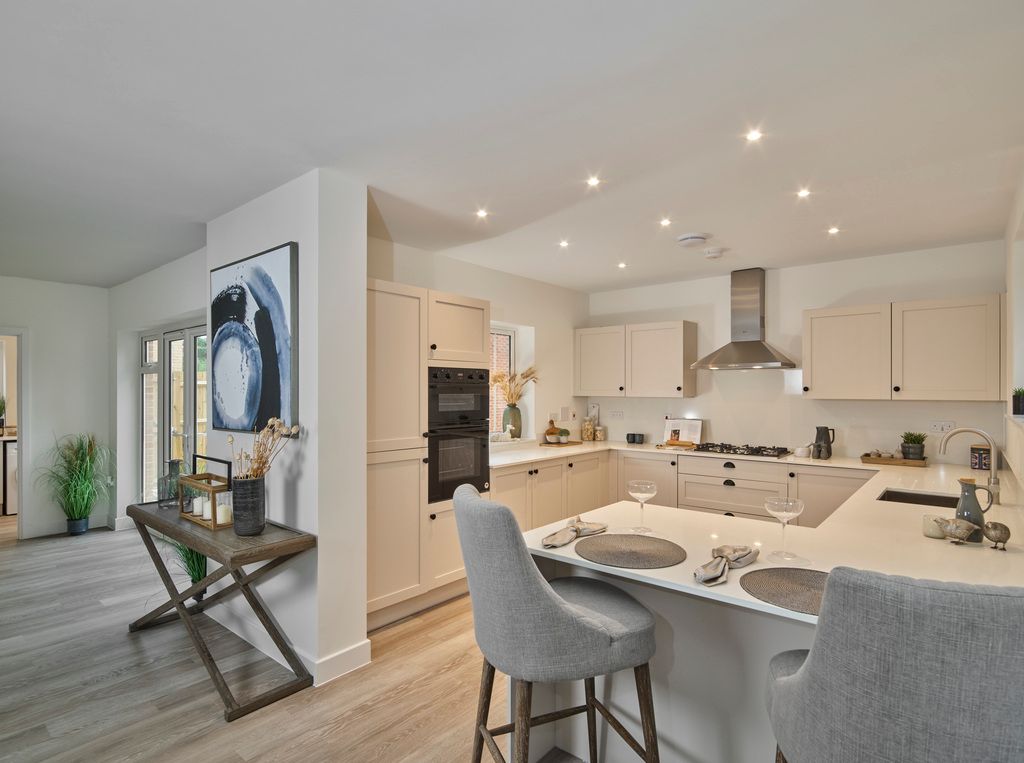 Property photo 3 of 11 Vise-Brox-25-P32Maple-16