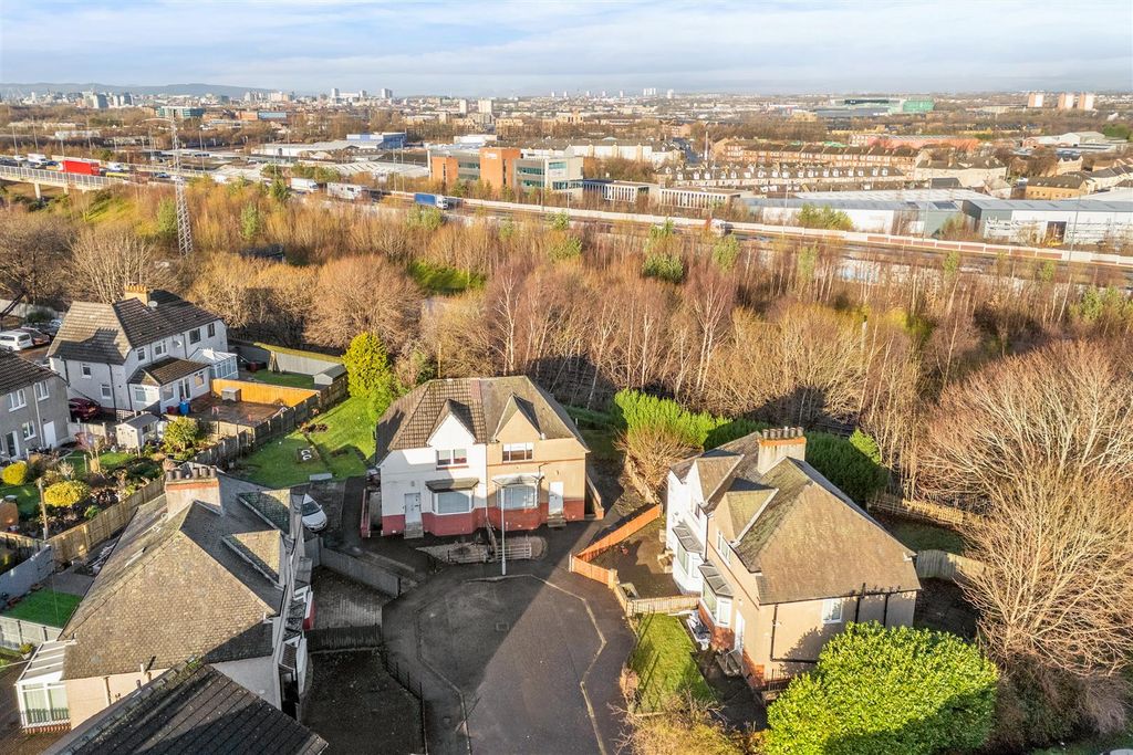 Property photo 1 of 28 Eastcroft-1.Jpg