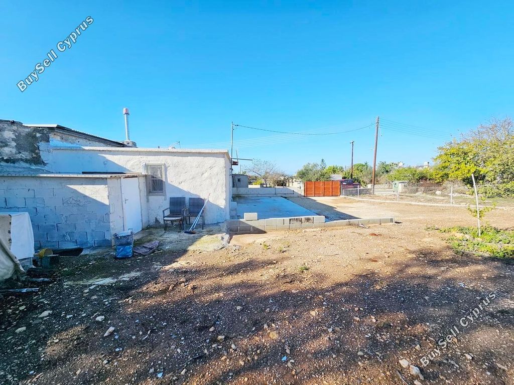 Property photo 3 of 25