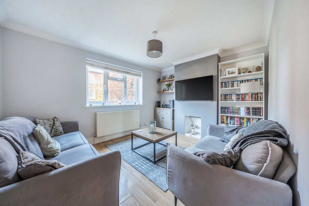 Property photo 2 of 17 Picture No. 63