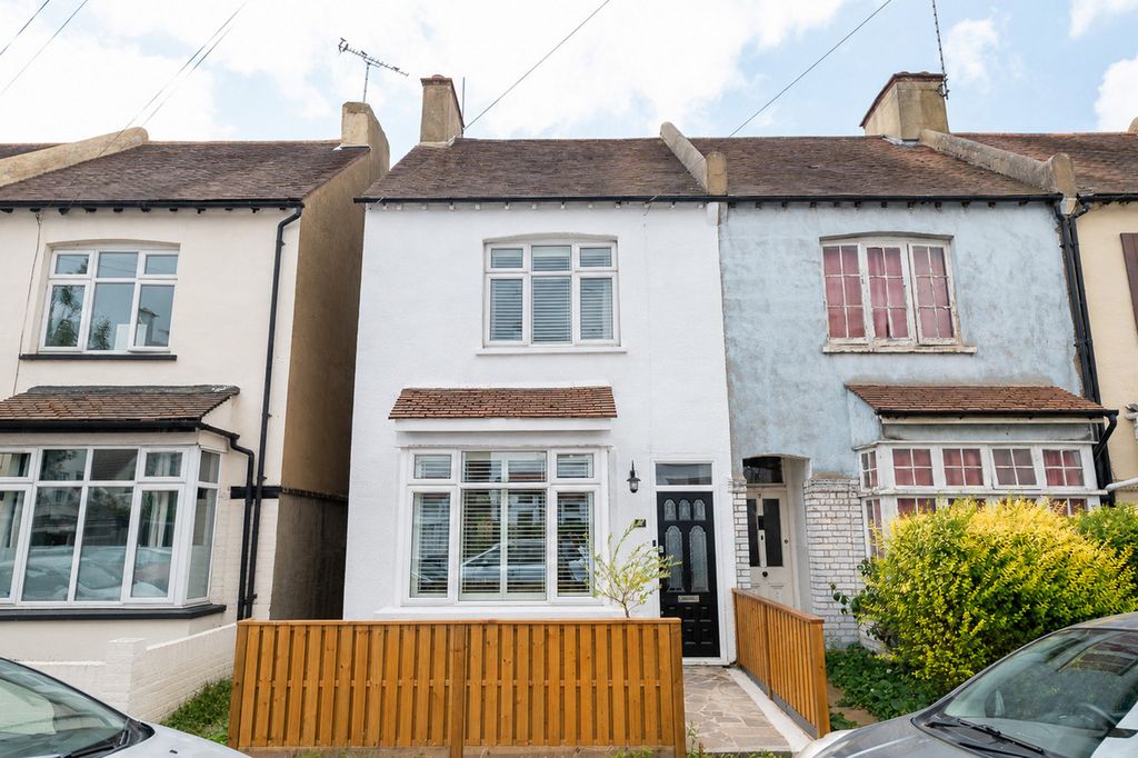 Property photo 1 of 12