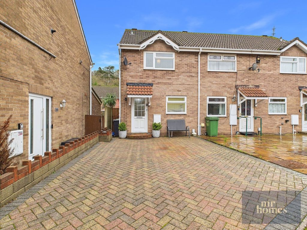 Property photo 1 of 28