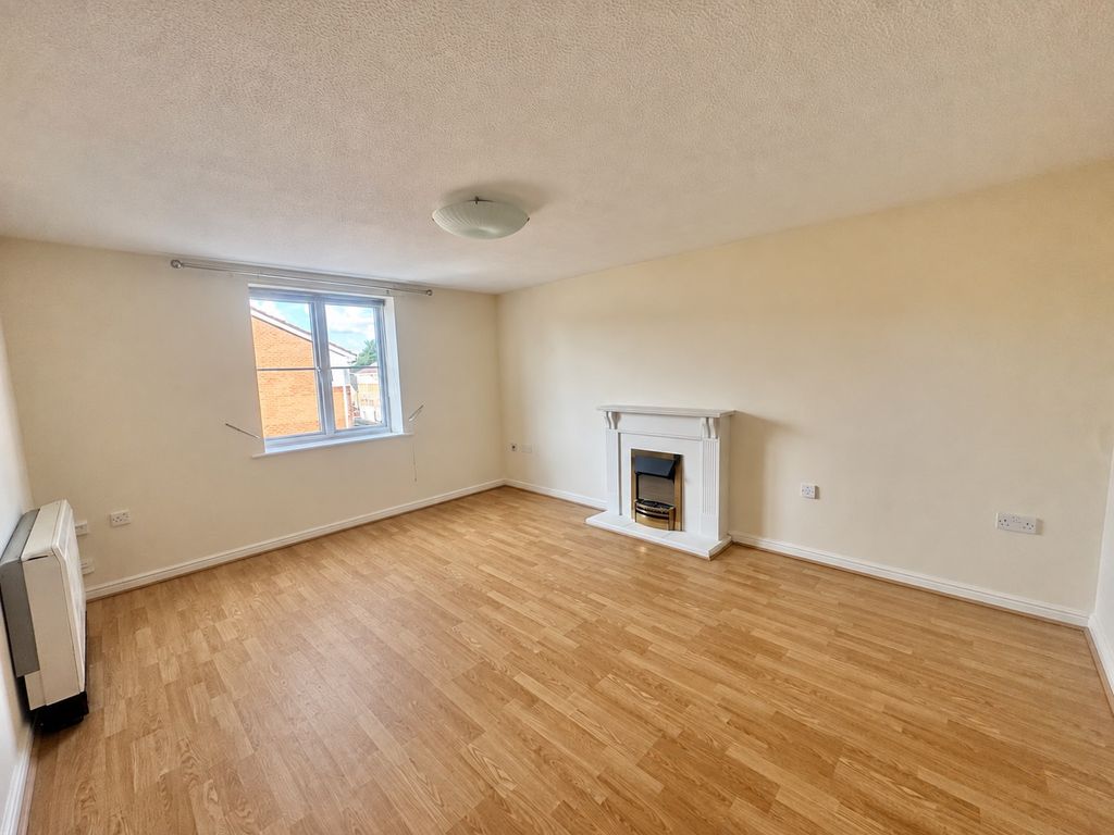 Property photo 2 of 8 Living Room