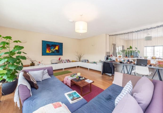 Property photo 2 of 9 4988891