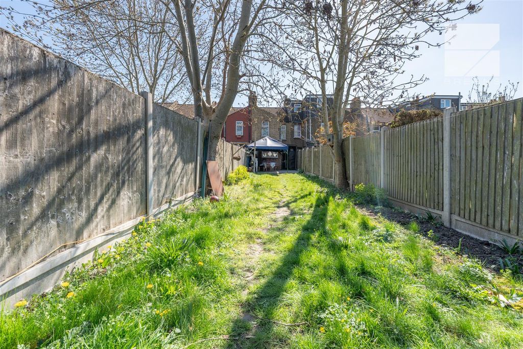 Property photo 2 of 22 29 Bateman Road_0033.Jpg