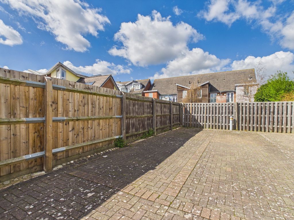 Property photo 2 of 9 Photo 2