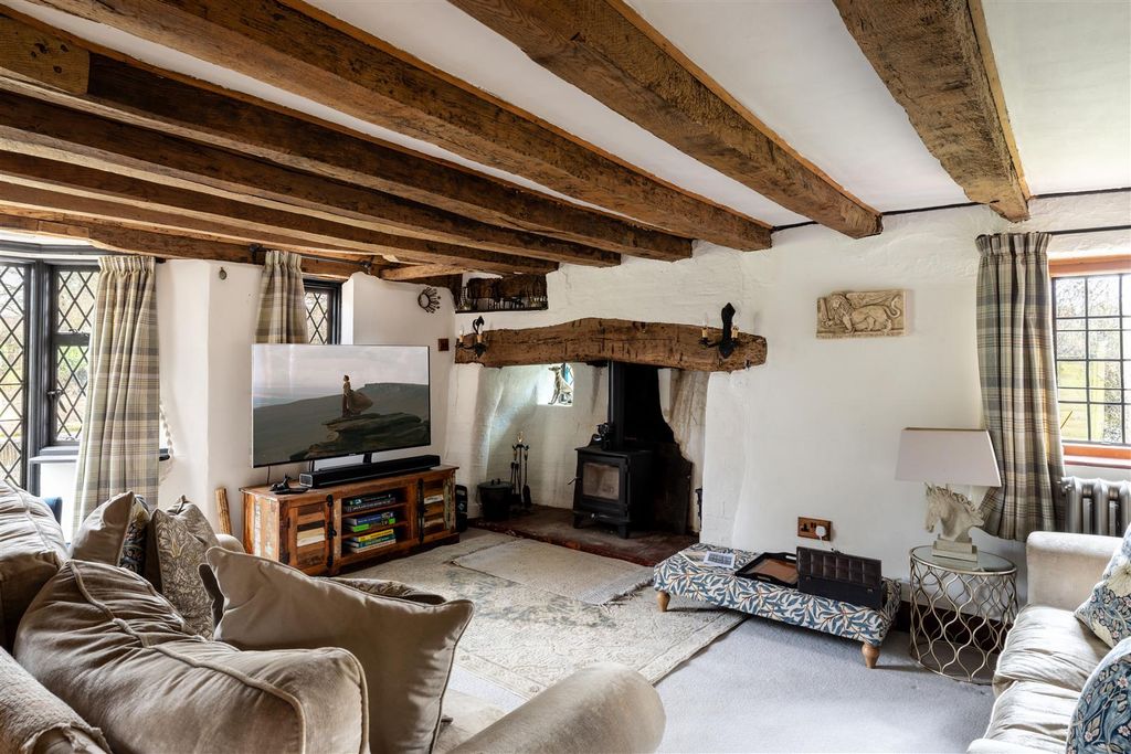 Property photo 2 of 31