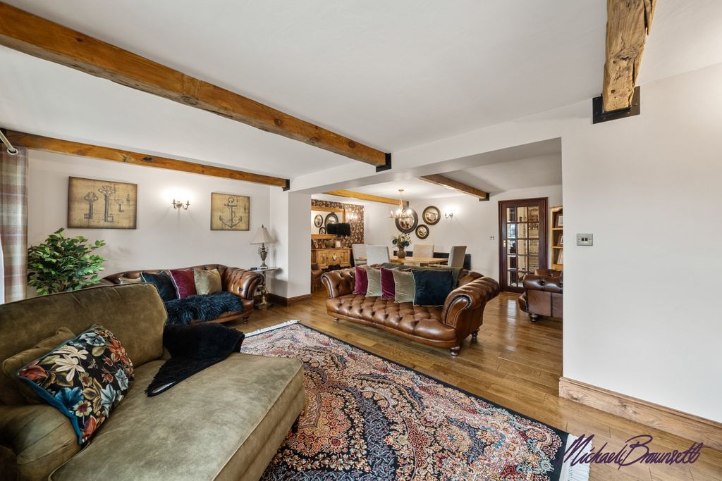 Property photo 3 of 40