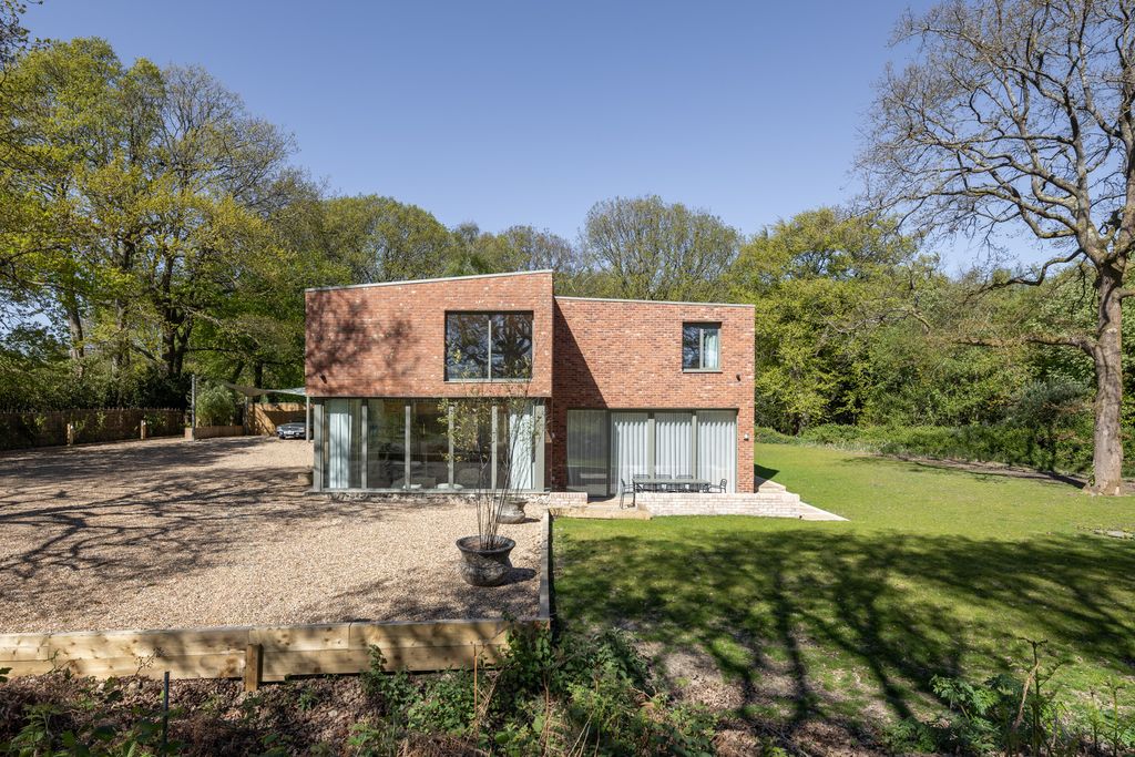 Property photo 2 of 36 342151 - Tmh_Clifton_Farm_Knockholt_Tn14_7Nt-13.Jpg