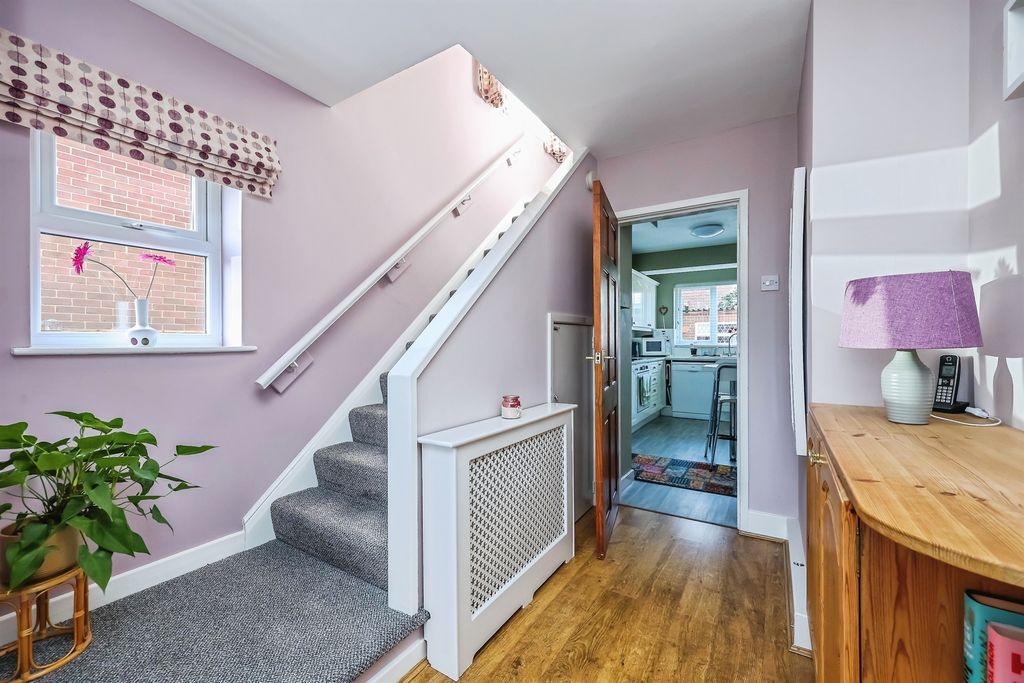 Property photo 3 of 17