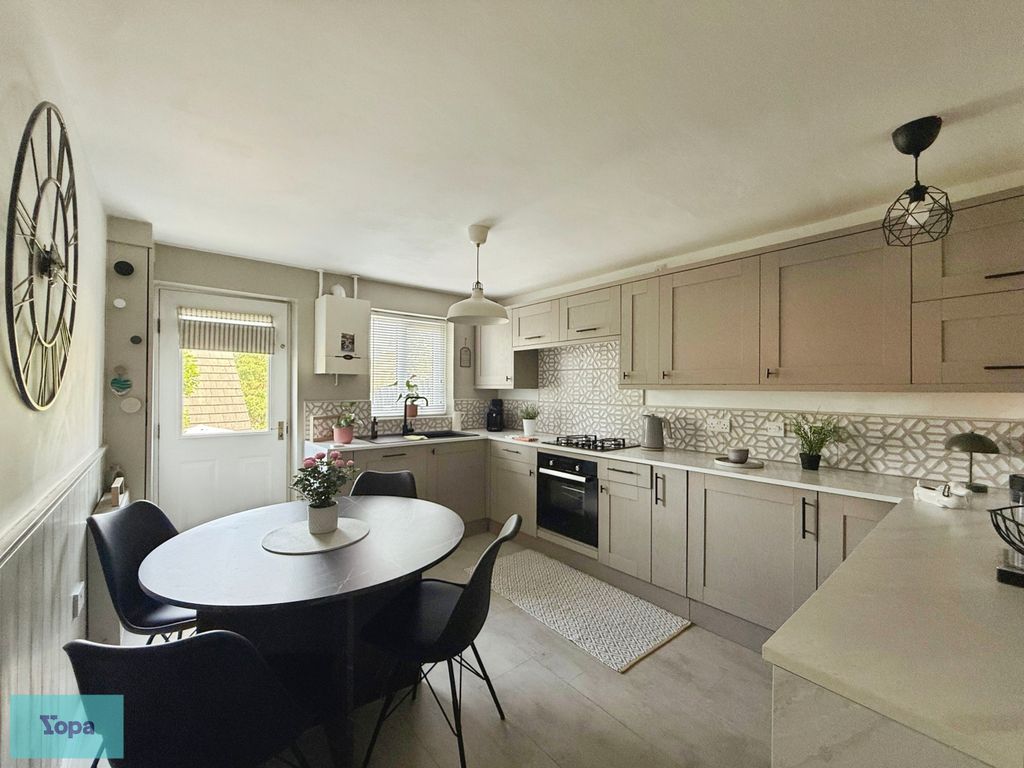 Property photo 3 of 14 Ad1c8039--4E6A-B002-2F133D7A7545-13629-000002748Cdd5Fdd