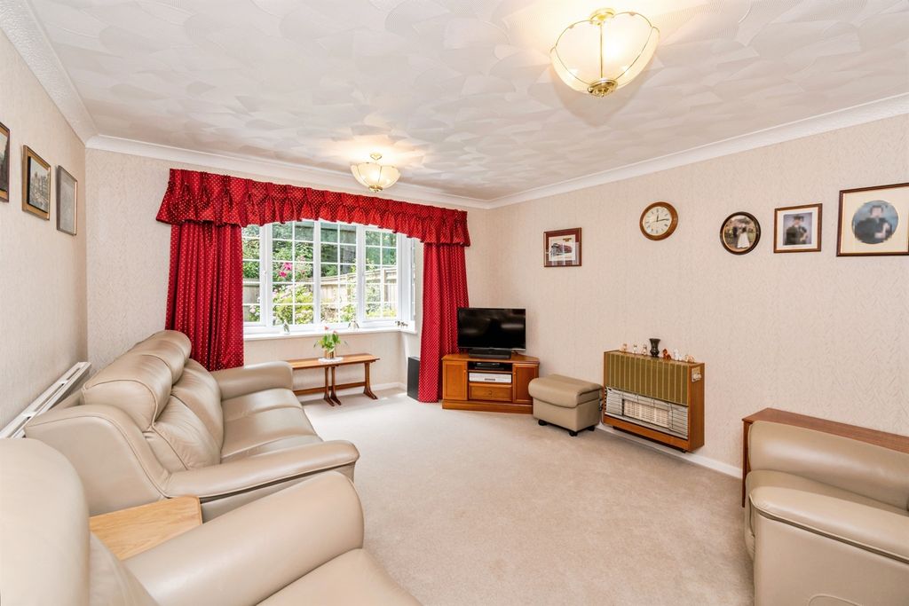 Property photo 2 of 19