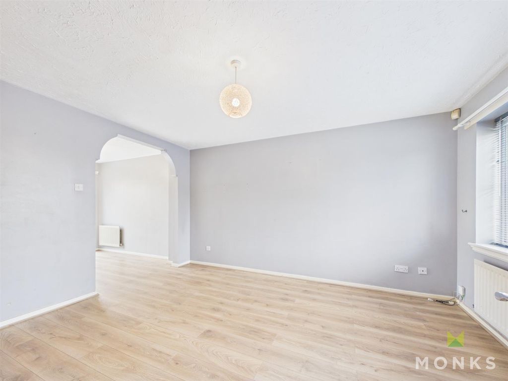 Property photo 3 of 16 Cam01348G0-Pr0821-Still002.Jpg