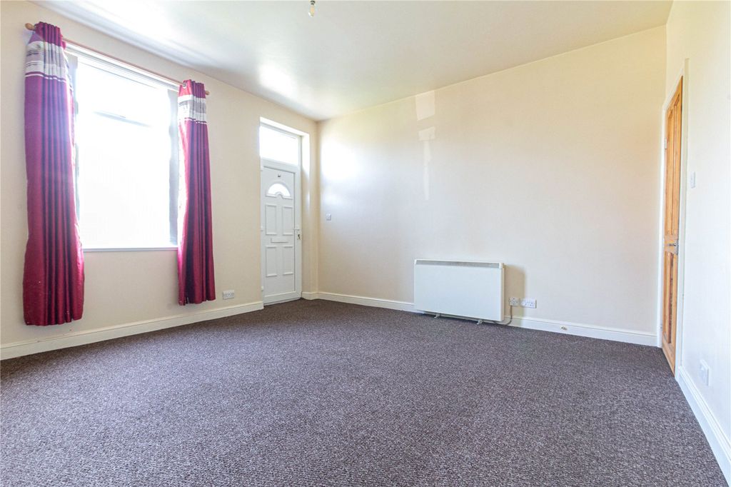 Property photo 2 of 21 Living Room