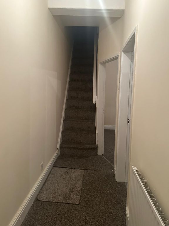 Property photo 3 of 6 Gallery