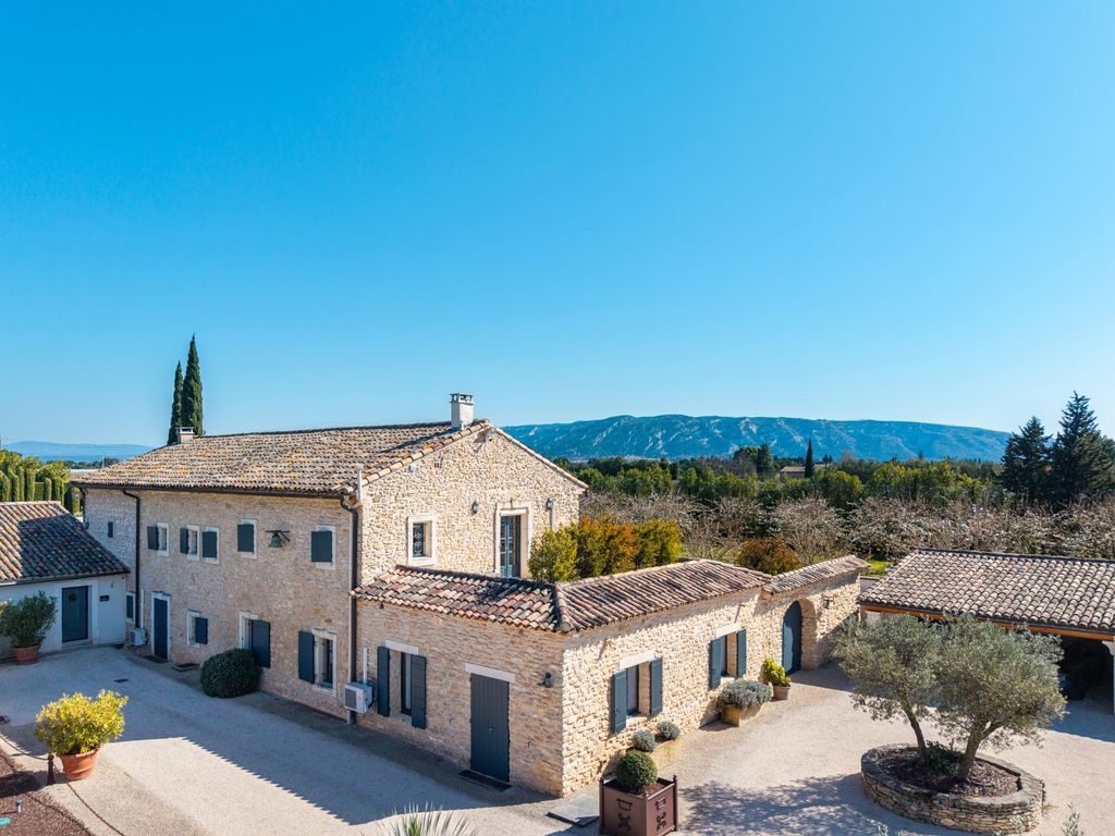 Property photo 2 of 23