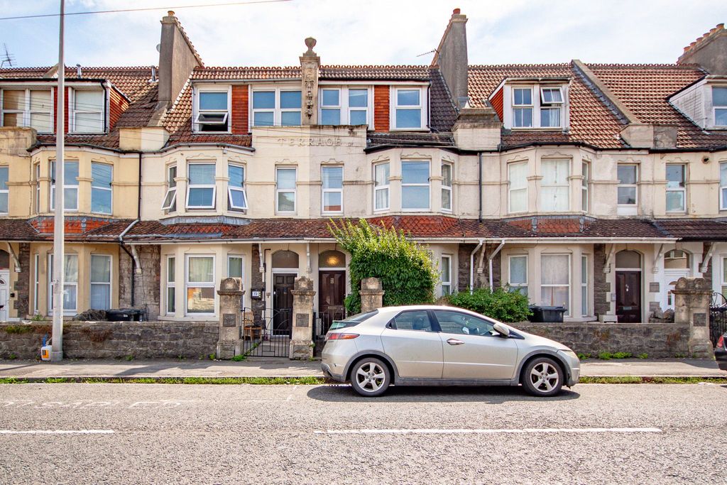 Property photo 1 of 32