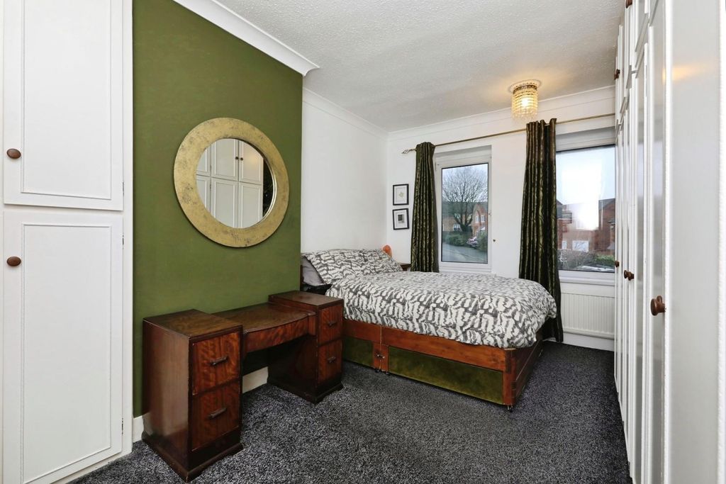 Property photo 3 of 14 Bedroom No.1