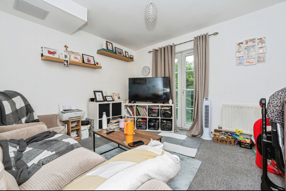 Property photo 1 of 5