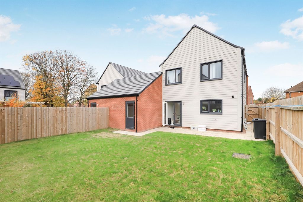 Property photo 2 of 14