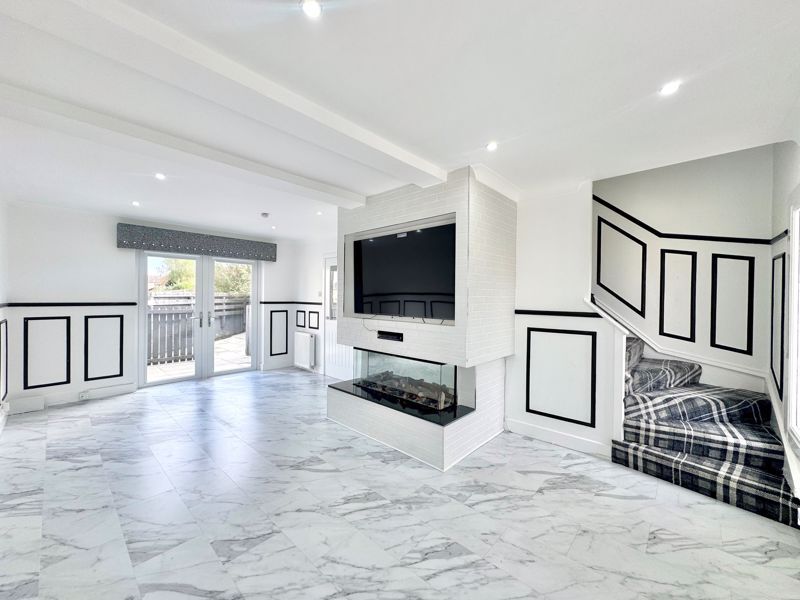 Property photo 3 of 17 Photo 2