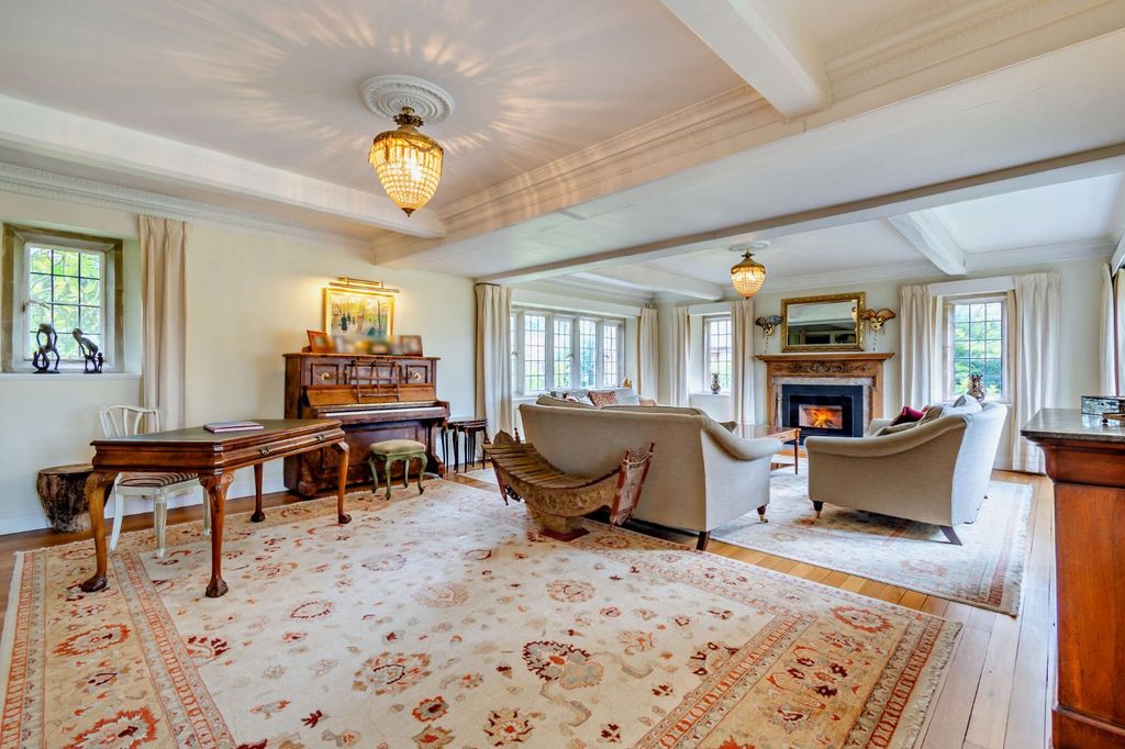 Property photo 2 of 24 Drawing Room