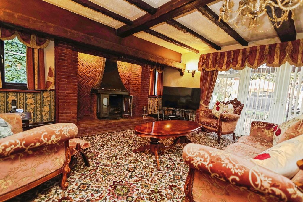 Property photo 3 of 16