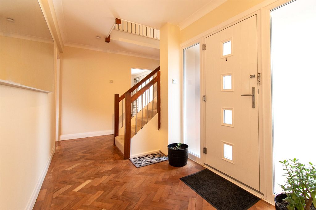 Property photo 3 of 22 Picture No. 14