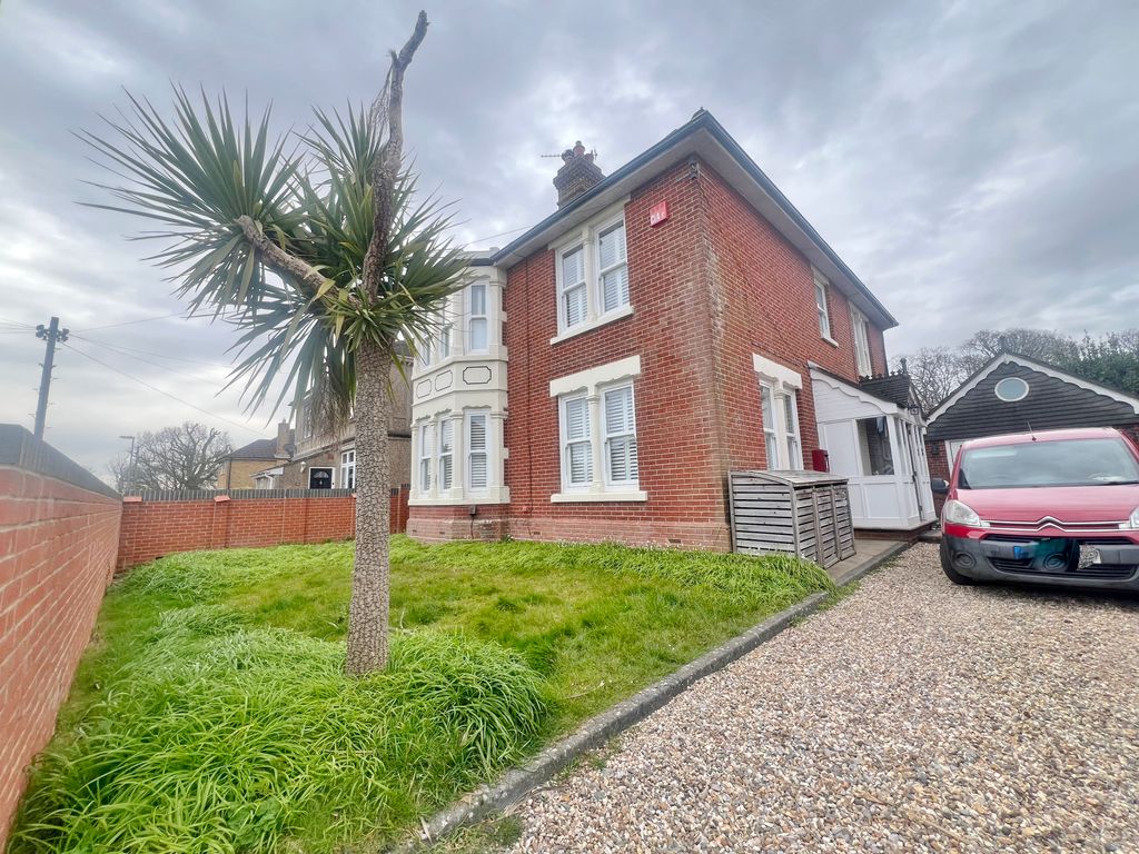 Property photo 1 of 35