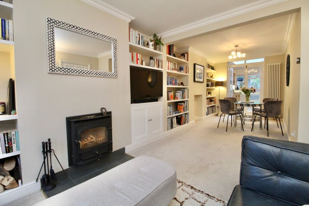 Property photo 2 of 19