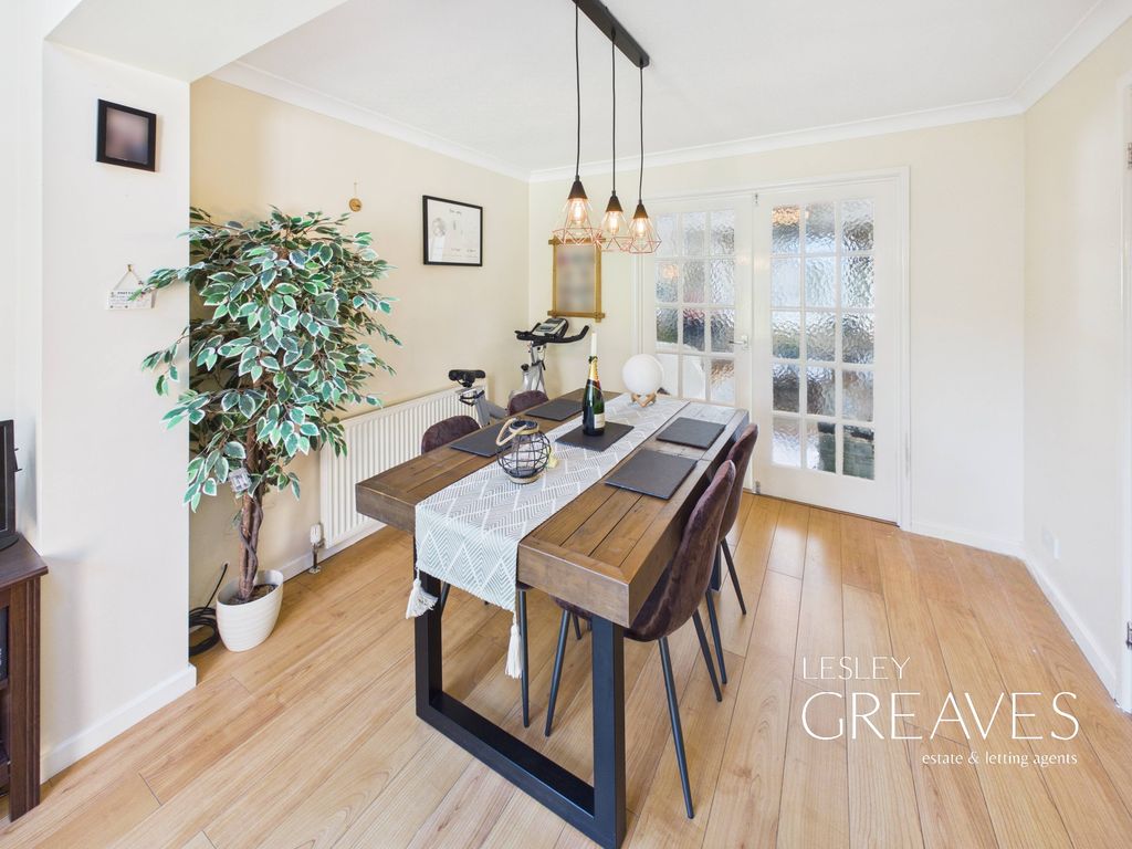 Property photo 3 of 20 Dining Room