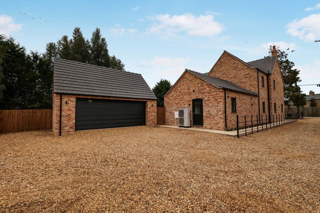 Property photo 3 of 32 Tlc_Aa9F29c3-c772-4545-A0E1-E831d797Cada_9692d10.J