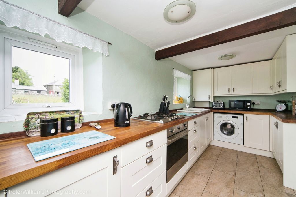 Property photo 3 of 18 Photography