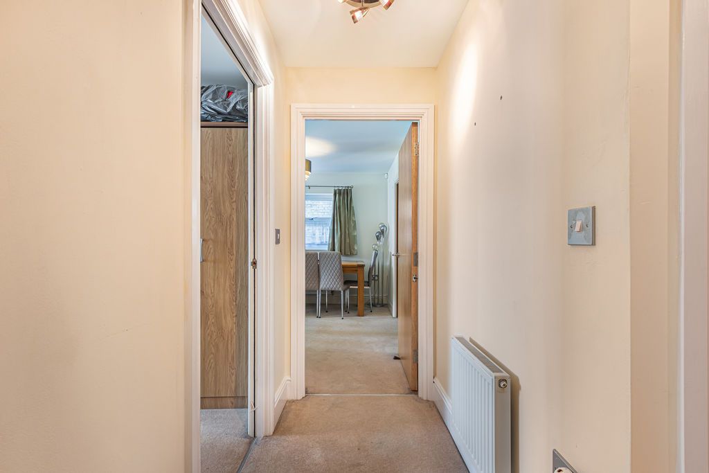 Property photo 3 of 18 Hallway