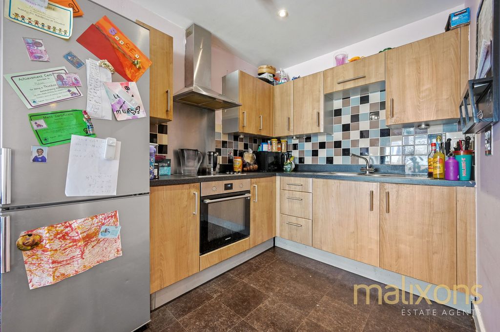Property photo 2 of 13