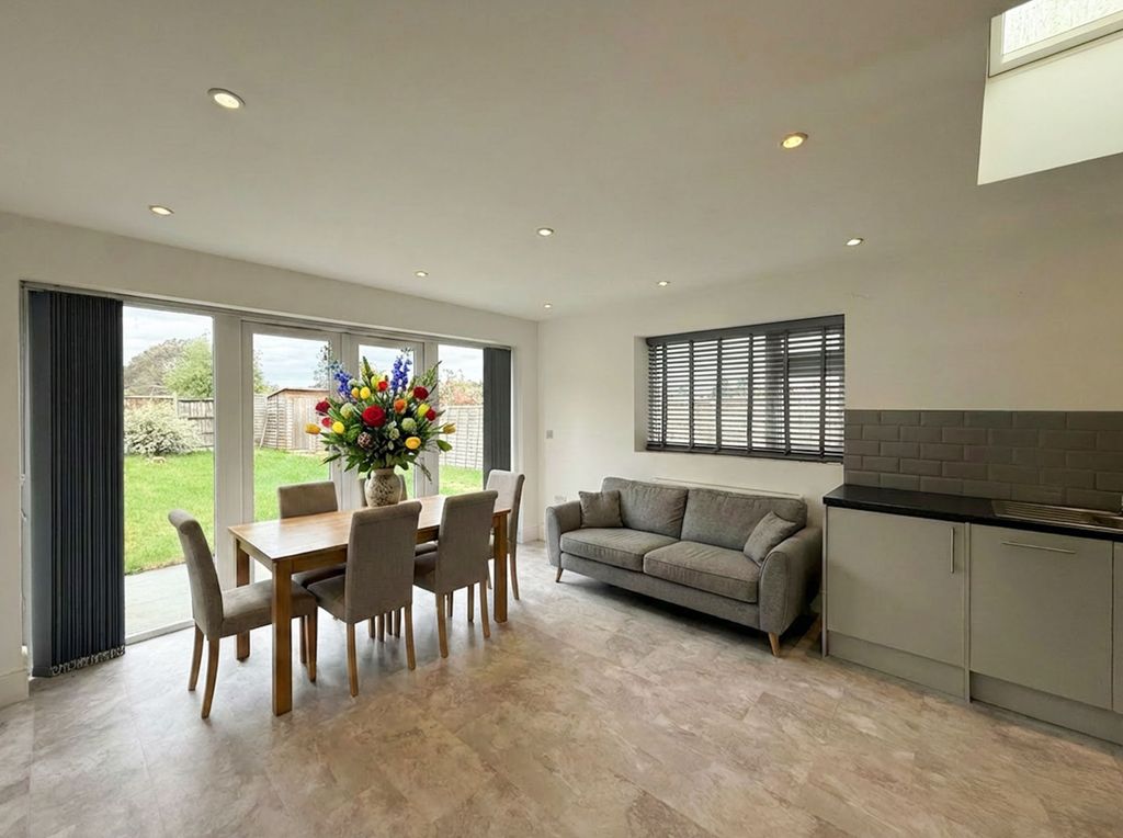 Property photo 2 of 29 Dining Kitchen (Virtually Furnished)